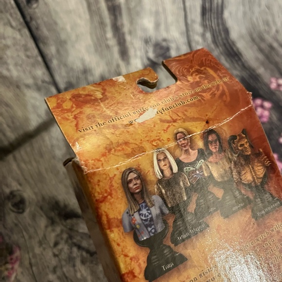 2004 DIAMOND SELECT TOYS Buffy The Vampire Slayer “White Willow” Ornament - Picture 10 of 10